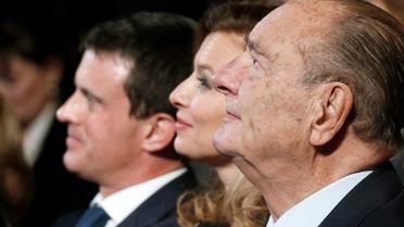 Jacques Chirac, Valérie Trierweiler et manuel Valls à Paris le 21 novembre 2013 [JACKY NAEGELEN / POOL/AFP/Archives]