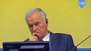 Capture d'écran de l'ex-chef des forces armées serbes Ratko Mladic le 9 juillet 2012 à la Haye [ / Courtesy of the Icty/AFP/Archives]