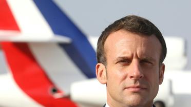 Emmanuel Macron à l'aéroport international de Niamey au Niger le 22 décembre 2019 [Ludovic MARIN / POOL/AFP/Archives]