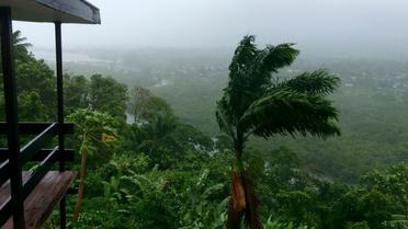 Photo prise le 20 février 2016 et fournie le 21 février par l'Unicef, montrant un paysage de Tamavua (Fidji) touché par le plus puissant cyclone de l'histoire des îles Fidji [UNICEF Pacific / UNICEF Pacific/AFP]