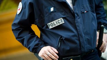 Au total, huit policiers et trois militaires ont été blessés en France dans la nuit du Nouvel An [BERTRAND LANGLOIS / AFP/Archives]