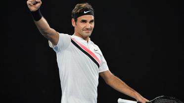 Le Suisse Roger Federer après sa victoire face à l'Allemand Jan-Lennard Struff à l'Open d'Australie, le 18 janvier 2018 à Melbourne [SAEED KHAN / AFP]