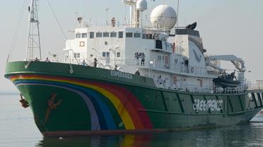 L'Esperanza, bateau de Greenpeace arraisonné le 30 mai 2014 par les garde-côtés norvégiens, photographié le 1er décembre 2012 à Manille  [Jay Directo / AFP/Archives]
