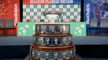 Le trophée de la Coupe Davis, exposé le 26 novembre 2015 à Gent, en Belgique [DIRK WAEM / BELGA/AFP/Archives]