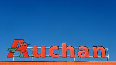 L'enseigne d'un supermarché Auchan dans le sud-ouest, en novembre 2013 [Remy Gabalda / AFP/Archives]