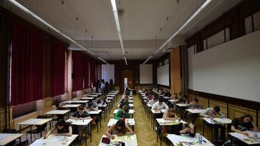 L'épreuve de philo du bac 2018 débute lundi, salle d'examen du lycée Fustel de Coulanges  de Strasbourg, le 15 juin 2017 [FREDERICK FLORIN / AFP/Archives]