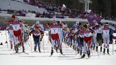Les athlètes au départ du 50 km de ski de fond, le 23 février 2014 à Sotchi  [Pierre-Philippe Marcou / AFP]