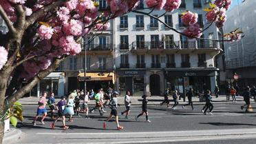 Chaque année, le marathon attire plus de 50.000 coureurs venus du monde entier.