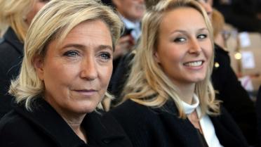 Marine Le Pen, candidate FN à la présidentielle et sa nièce, la députée du Vaucluse Marion Maréchal-Le Pen (D), le 15 octobre 2016 à Nice [ERIC GAILLARD / POOL/AFP/Archives]