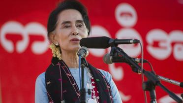 Aung San Suu Kyi le 2 octobre 2015 aux environs de Winemaw [Ye Aung Thu / AFP/Archives]
