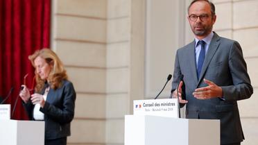 La ministre de la Justice Nicole Belloubet et le Premier ministre Édouard Philippe en conférence de presse à l'Élysée à Paris, le 9 mai 2018 [Francois Mori / POOL/AFP]