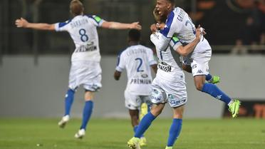 La joie des Troyens, qui retrouvent la Ligue 1, le 28 mai 2017 au Moustoir à Lorient [JEAN-SEBASTIEN EVRARD / AFP]