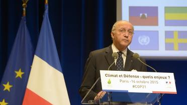 Le ministre français des Affaires étrangères Laurent Fabius à l'ouverture de la confrence "Climat et Défense" le 14 octobre 2015 à Paris  [BERTRAND GUAY / AFP/Archives]
