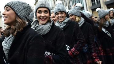 Les candidates à l'élection de Miss France lors d'un défilé dans les rues de Lille, le 2 décembre 2018 [FRANCOIS LO PRESTI / AFP/Archives]