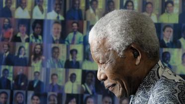 L'ex-président sud-africain et prix Nobel de la Paix, Nelson Mandela, le 20 août 2008 dans sa maison du Cap  [Rodger Bosch / AFP/Archives]