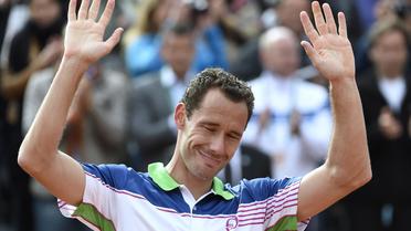 Le Français Michaël Llodra fait ses adieux au public de Roland-Garros, le 27 mai 2014 à Paris [Pascal Guyot / AFP/Archives]
