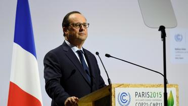 Le président François Hollande lors d'un discours devant la séance plénière de la COP21 au Bourget, le 30 novembre 2015 [ERIC FEFERBERG / AFP]