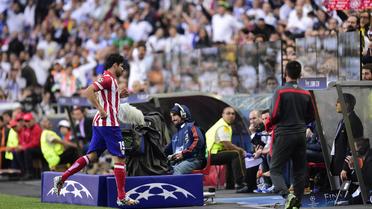 Sortie sur blessure de l'attaquant de l'Atletico Madrid Diego Costa en finale de la Ligue des champions, le 24 mai 2014 à Lisbonne [Javier Soriano / AFP]