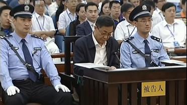Capture d'écran de CCTV du l'ex-dirigeant chinois déchu Bo Xilai le 26 août 2013 lors de son procès pour corruption à Jinan, dans l'est de la Chine [ / CCTV/AFP]