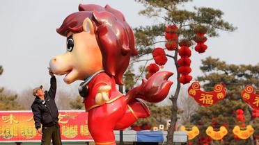 Un cheval dans une foire à Pékin pour le Nouvel An Lunaire, le 28 janvier 2014 [ / AFP]