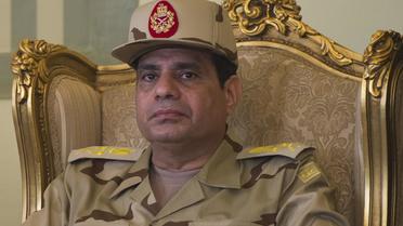 Le ministre de la Défense égyptien et chef de l'armée, le général Abdel Fattah al-Sissi, au Caire le 22 mai 2013 [Khaled Desouki / AFP/Archives]