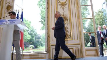Le Premier ministre Jean-Marc Ayrault (c) lors d'une conférence de presse, le 27 août 2013 à Paris [Kenzo Tribouillard / AFP]