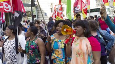 Manifestation des salariés d’un sous-traitant du cinq étoiles Park Hyatt Paris-Vendôme, à Paris, le 24 septembre [Fred Dufour / AFP]