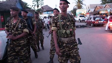 Des forces de sécurité en patrouille à Nosy Be, le 4 octobre 2013 [Rijasolo / AFP]