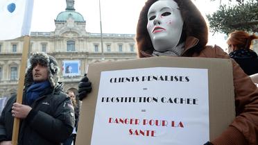 Manifestation contre la pénalisation des clients des prostituées, le 27 novembre 2013 à Marseille [Boris Horvat / AFP]