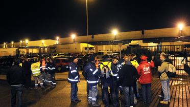L'entrée de Mory-Ducros bloquée le 29 janvier 2014 par des salariés à Arthenay [Guillaume Souvant / AFP]