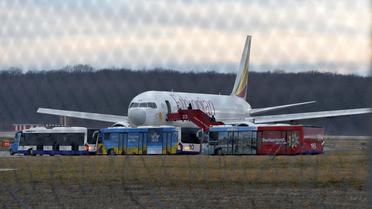 L'avion détourné d'Ethiopian Airlines le 17 février 2014 à Genève [Richard Juilliart / AFP]