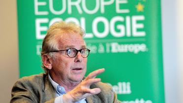 L'ex-eurodéputé écologiste Daniel Cohn-Bendit, durant la campagne des Européennes, le 16 mai 2014 à Lille [Philippe Huguen / AFP/Archives]