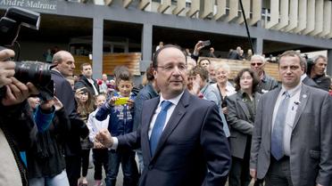 François Hollande à la sortie du bureau de vote le 25 mai 2014 à Tulle [Alain Jocard / AFP]