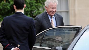 Le PDG de General Electric (GE) Jeffrey Immelt quitte le palais de l'Elysée après une rencontre avec le président François Hollande, le 28 mai 2014 [Stephane de Sakutin / AFP]