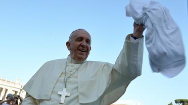 Le pape François le 7 juin 2014 place Saint-Pierre à Rome [Alberto Pizzoli / AFP]
