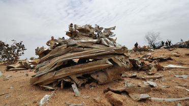 Débris du vol d'Air Algérie, le 26 juillet 2014 dans la région de Gossi [Sia Kambou / AFP]