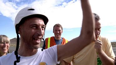 Le cycliste écossais Graeme Obree après son record de vitesse dans le désert du Nevada, le 13 septembre 2013 [Derek R. Henkle / AFP]