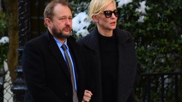 L'actrice Cate Blanchett et son mari Andrew Upton arrivant dans l'église catholique Saint Ignace de Loyola à New York le 7 février 2014 pour l'enterrement de Philip Seymour Hoffman [Emmanuel Dunand / AFP]
