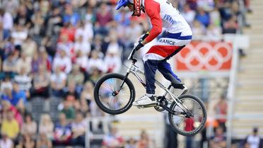 Joris Daudet s'est qualifié malgré une chute pour les demi-finales du BMX, jeudi après-midi, sur le parcours des JO de Londres.[AFP]