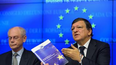 Le président du Conseil Herman Von Rompuy (g) et le président de la Commission José Manuel Barroso, le 18 octobre 2012 à Bruxelles [Eric Feferberg / AFP]