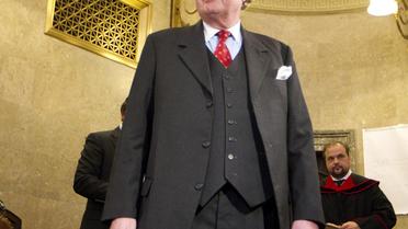 L'aristocrate et homme d'affaires autrichien Alfons Mensdorff-Pouilly à son arrivée au tribunal à Vienne, le 12 décembre 2012 [Dieter Nagl / AFP]