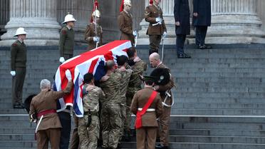 Des porteurs participent à une répétition des funérailles de Margaret Thatcher le 15 avril 2013 devant la cathédrale Saint-Paul de Londres [Ben Stansall / AFP]
