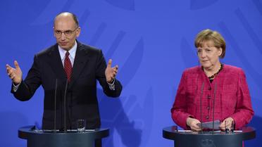 Enrico Letta et Angela Merkel le 30 avril 2013 à Berlin [John Macdougall / AFP]