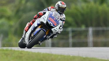 L'Espagnol Jorge Lorenzo lors des qualifications en MotoGP, le 20 octobre 2012 sur le circuit de Sepang, en Malaisie [Roslan Rahman / AFP]