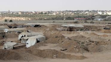 "Si le bouclage continue, ce sera un désastre", avertit Abou Taha, propriétaire d'un des innombrables tunnels creusés sous la frontière entre la bande de Gaza et l'Egypte, tous fermés après une récente attaque meurtrière dans le Sinaï.[AFP]