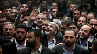 Khaled Mechaal, chef en exil du Hamas, visite l'université islamique de la ville de Gaza, le 9 décembre 2012 [Mahmud Hams / AFP]