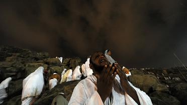 Les pèlerins prient sur le Mont Arafat, le 24 octobre 2012 lors du pèlerinage à La Mecque [Fayez Nureldine / AFP]