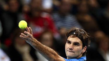 Le Suisse Roger Federer opposé au Français Paul-Henri Mathieu le 27 octobre au tournoi ATP de Bâle. [Fabrice Coffrini / AFP]
