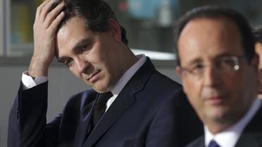 Le ministre du Redressement productif Arnaud Montebourg et le président François Hollande, le 17 décembre 2012 à Chateau-Renault, dans le centre de la France [Philippe Wojazer / Pool/AFP]