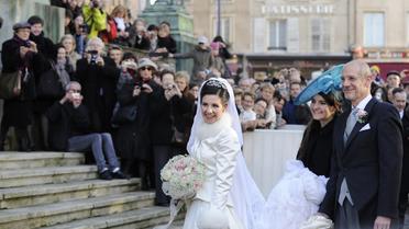 Adélaïde Drapé-Frisch arrivce en compagnie de son père et de  sa soeur, le 29 décembre 2012 à Nancy pour son marriage avec Christoph de Habsbourg-Lorraine [Jean-Christophe Verhaegen / AFP]